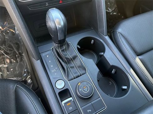 Used 2021 Volkswagen Atlas SE image 32