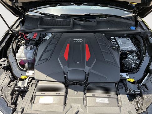 Certified 2025 Audi SQ7 Prestige w/ Prestige Package AWD/4WD image 26