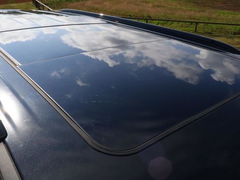 Used 2024 Cadillac Escalade V w/ LPO, ONYX Package image 13