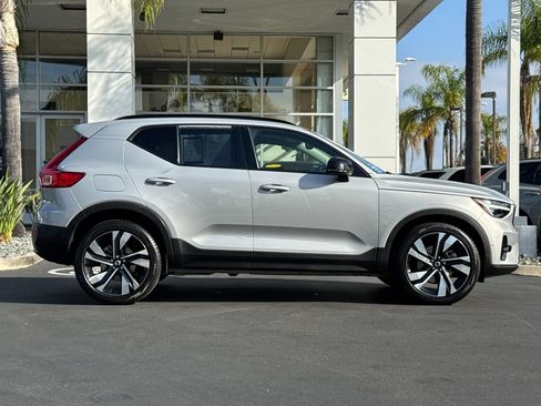 Certified 2023 Volvo XC40 B5 Ultimate AWD/4WD image 6