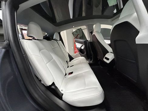 Used 2021 Tesla Model Y Performance AWD/4WD image 45