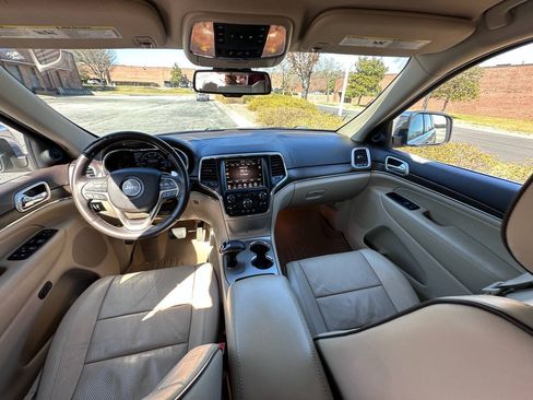 Used 2014 Jeep Grand Cherokee Overland w/ Trailer Tow Group IV RWD image 9