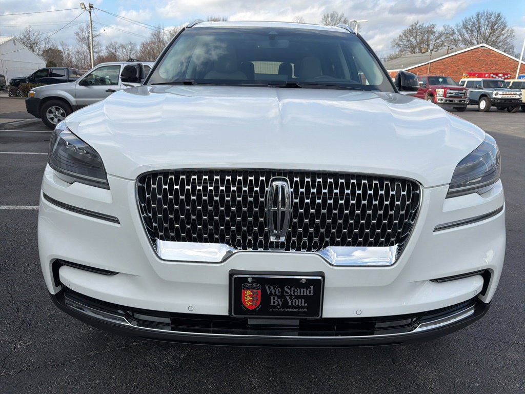 Used 2023 Lincoln Aviator Reserve w/ Equipment Group 201A AWD/4WD image 8