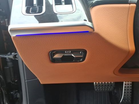New 2026 Mercedes-Benz S 580 4MATIC Sedan image 17
