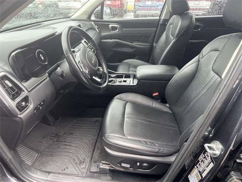 Used 2023 Kia Sorento SX image 16