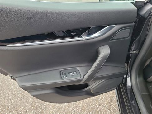 Certified 2022 Maserati Ghibli Modena Q4 image 10
