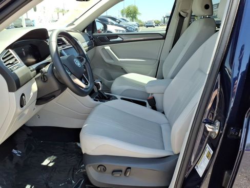 Certified 2023 Volkswagen Tiguan SE FWD image 19