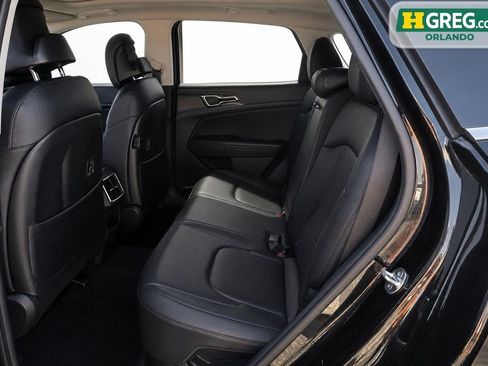 Used 2024 Kia Sportage EX w/ EX Premium Package AWD/4WD image 17
