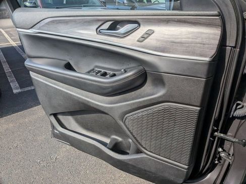 Certified 2023 Jeep Grand Cherokee L Limited w/ Black Appearance Package image 22