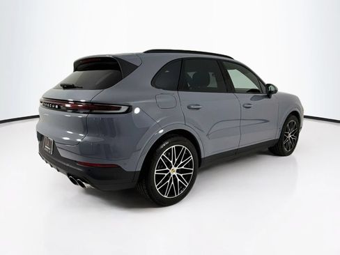 Certified 2024 Porsche Cayenne AWD/4WD image 7