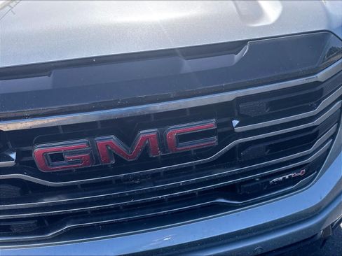 Used 2025 GMC Sierra 1500 AT4 w/ Technology Package AWD/4WD image 32