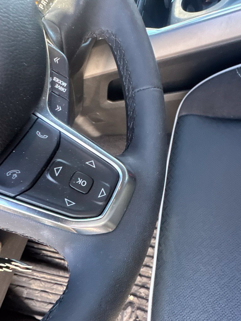Used 2025 RAM 1500 Laramie w/ Sport Appearance Package AWD/4WD image 12