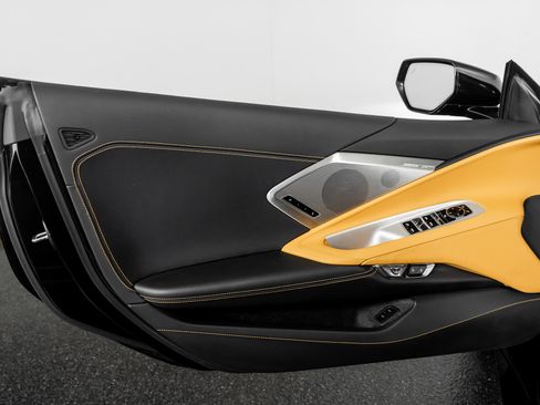 Used 2021 Chevrolet Corvette Stingray Preferred Conv w/ 2LT image 49