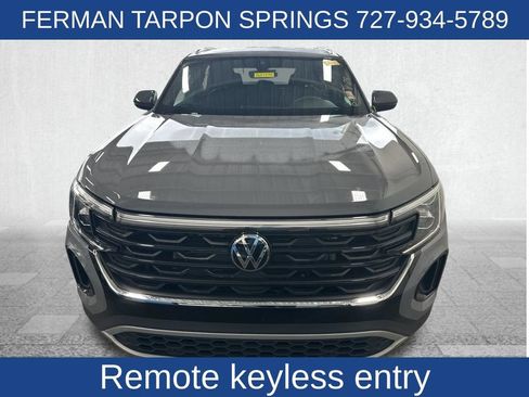 Used 2024 Volkswagen Atlas Cross Sport SE FWD image 10