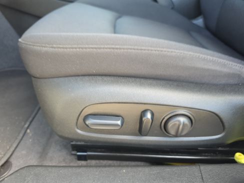 Used 2023 Chevrolet Malibu LT FWD image 16