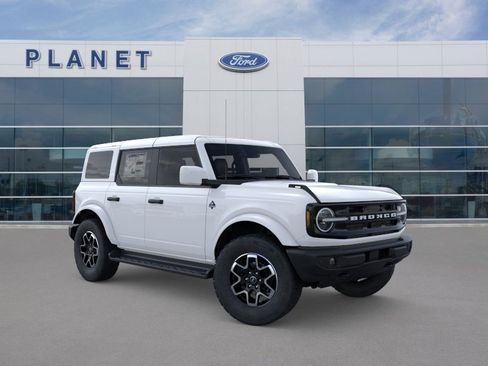 New 2026 Ford Bronco Outer Banks AWD/4WD image 9