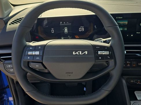 New 2026 Kia Sportage EX FWD image 30