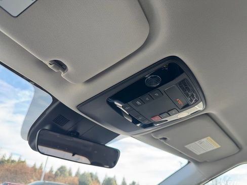 New 2026 Kia Carnival image 21