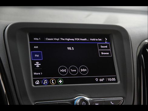 Certified 2023 Chevrolet Equinox RS FWD image 10