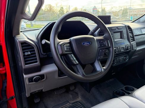 Used 2017 Ford F350 XL w/ Power Equipment Group image 32