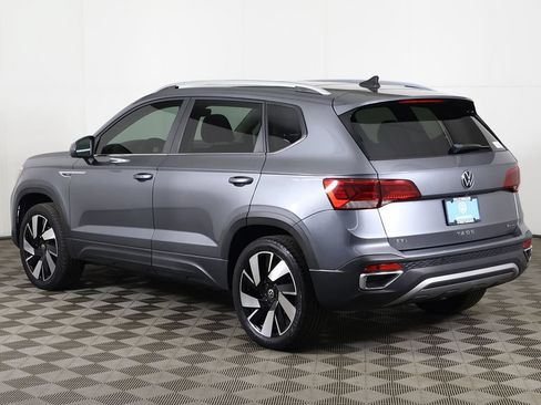Used 2023 Volkswagen Taos SEL AWD/4WD image 12