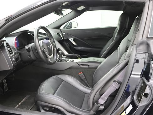 Used 2015 Chevrolet Corvette Stingray Coupe image 8