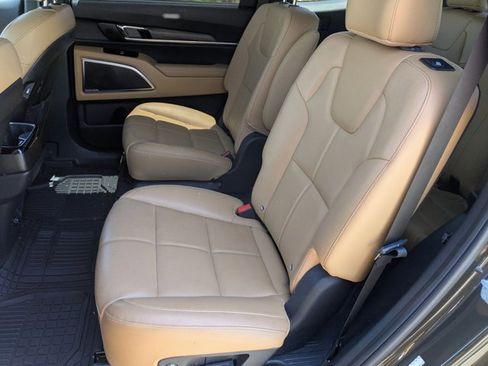 Used 2022 Kia Telluride SX FWD image 18