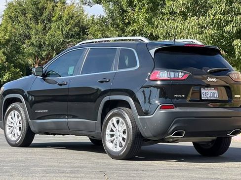 Used 2019 Jeep Cherokee Latitude w/ Popular Appearance Group AWD/4WD image 6