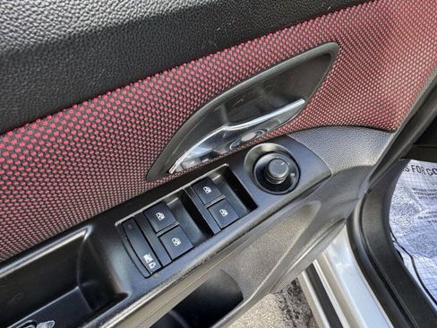 Used 2014 Chevrolet Cruze LT image 7