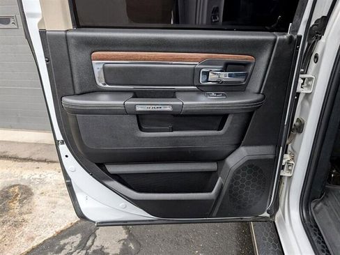 Used 2017 RAM 1500 Laramie w/ Convenience Group image 26