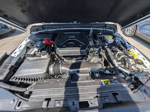 Used 2020 Jeep Wrangler Unlimited Sport image 10