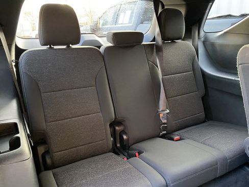 Used 2024 Chevrolet Traverse LT w/ Trailering Package image 37