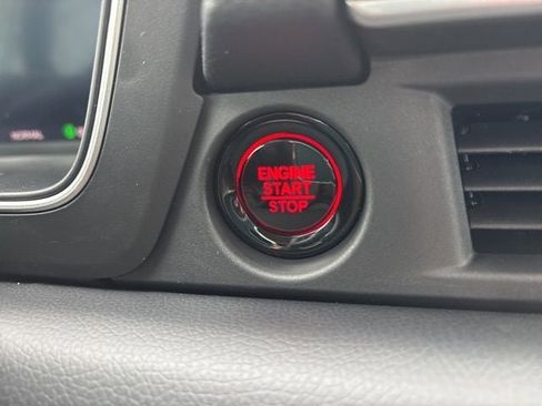 New 2026 Honda Pilot Touring image 7