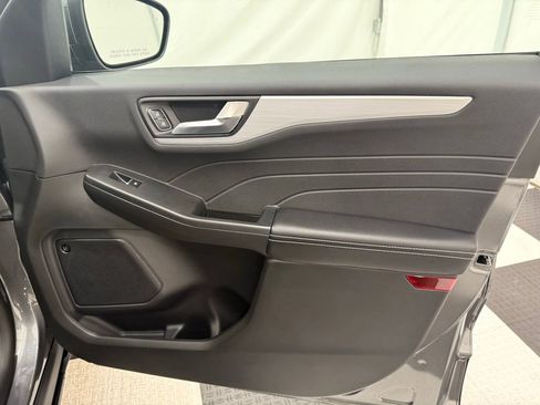 New 2025 Ford Escape SE w/ PHEV Premium Package image 20