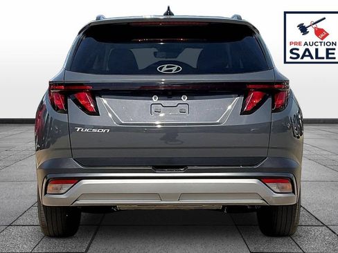 Used 2025 Hyundai Tucson SEL FWD image 4