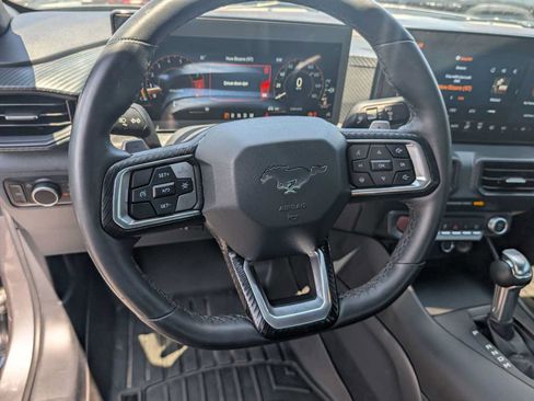Used 2025 Ford Mustang GT RWD image 17