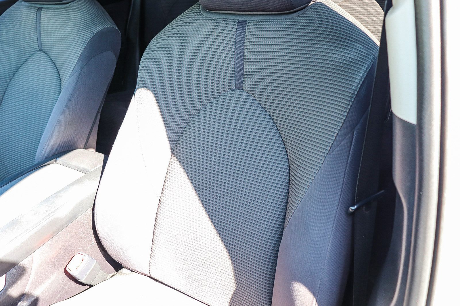 Certified 2021 Toyota Highlander L FWD image 31