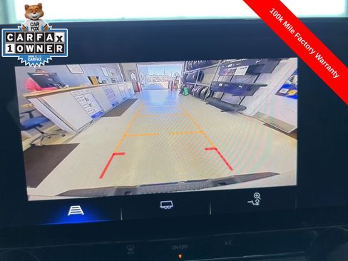 Used 2024 Chevrolet Colorado W/T image 16