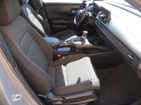 Used 2025 Honda HR-V Sport image 27