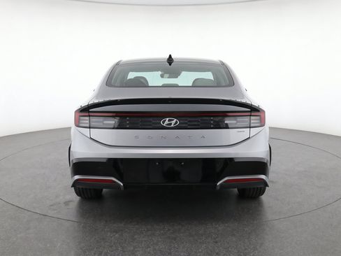 Used 2025 Hyundai Sonata SEL FWD image 7