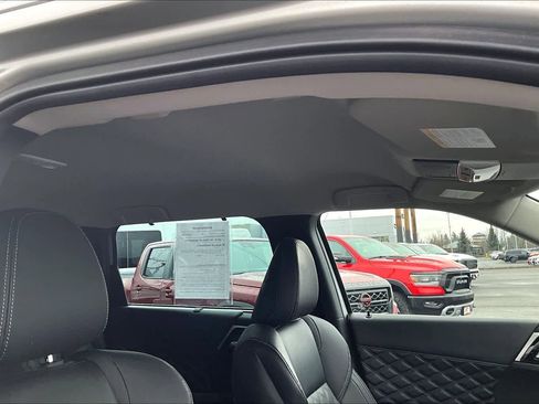 Used 2023 Mitsubishi Outlander SEL image 30