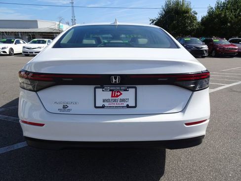Used 2023 Honda Accord EX image 5