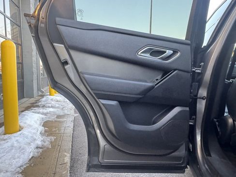 Used 2020 Land Rover Range Rover Velar S image 36