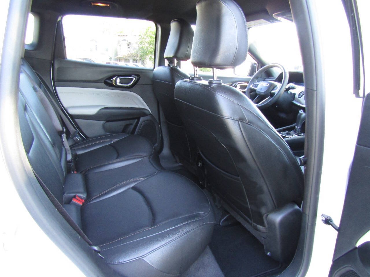 Used 2024 Jeep Compass Limited AWD/4WD image 23