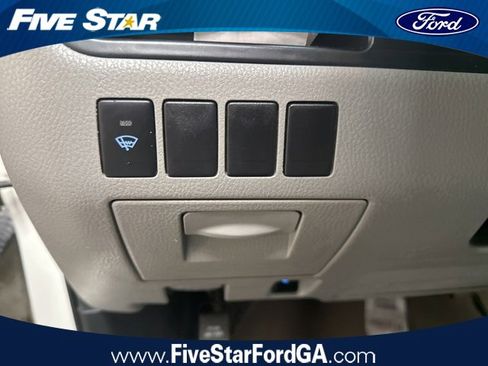 Used 2016 Toyota Highlander LE image 11