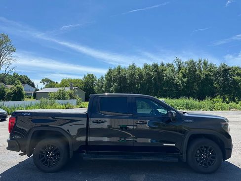 Used 2025 GMC Sierra 1500 Elevation w/ Elevation Premium Package AWD/4WD image 13