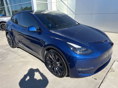 Used 2024 Tesla Model Y Performance image 1