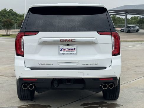 Used 2023 GMC Yukon Denali AWD/4WD image 5