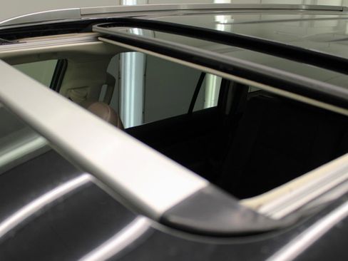 Used 2017 Lexus GX 460 Premium w/ Premium Package AWD/4WD image 26