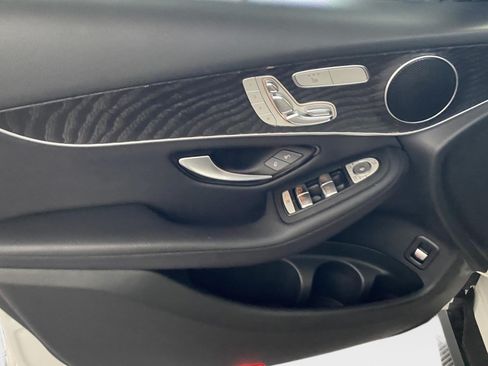 Used 2018 Mercedes-Benz GLC 300 4MATIC image 20